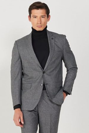 Regular Fit Geniş Kesim Mono Yaka Armürlü Siyah Takım Elbise